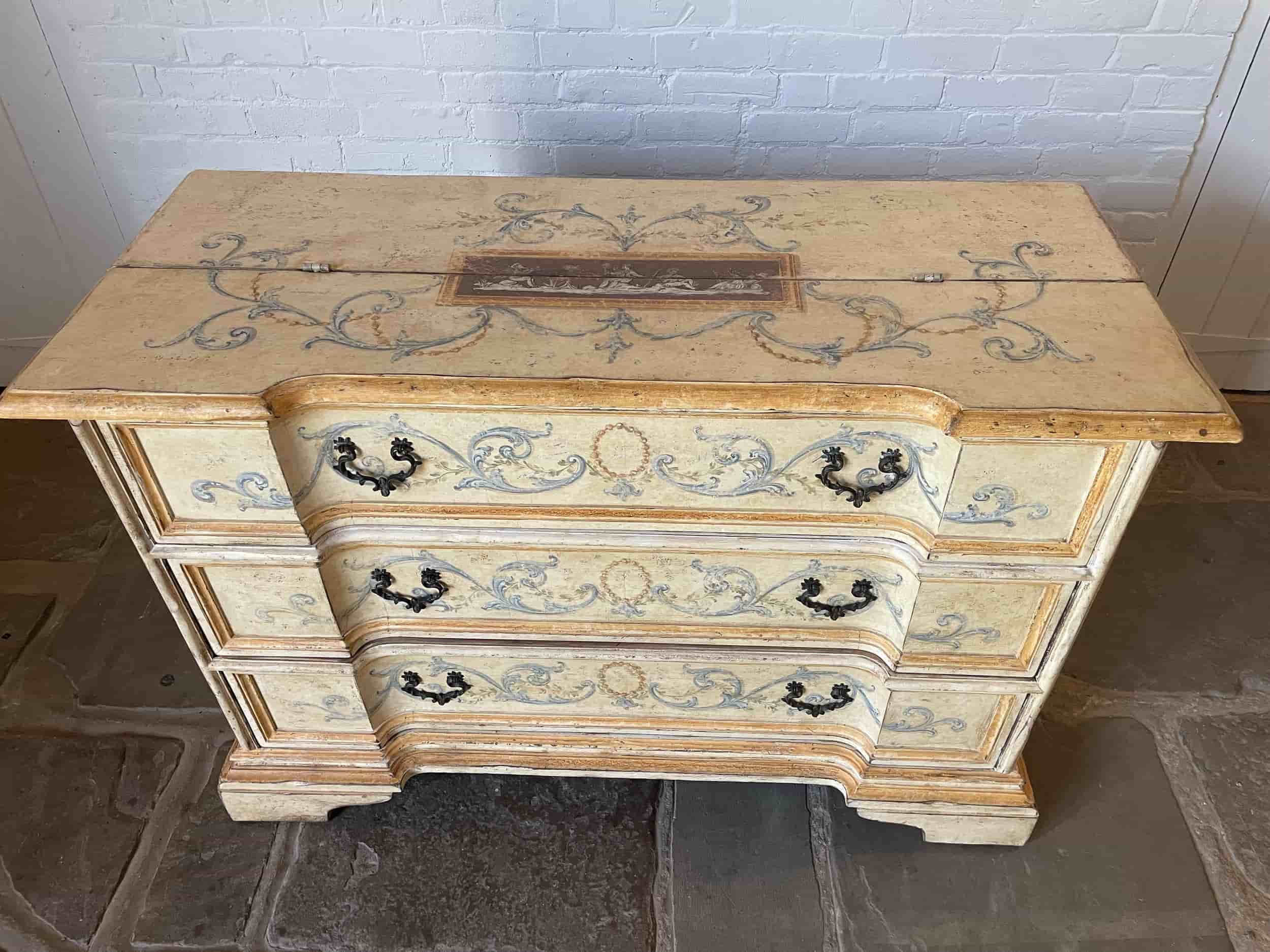 Italian Painted Desk gallery image 6
