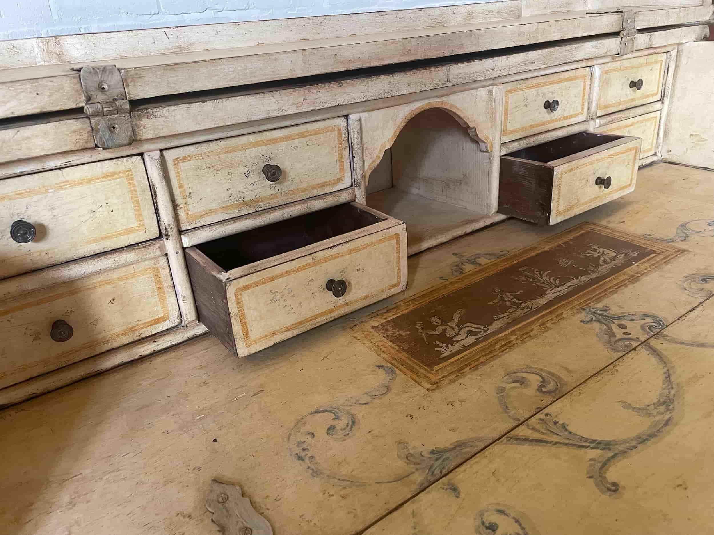 Italian Painted Desk gallery image 12