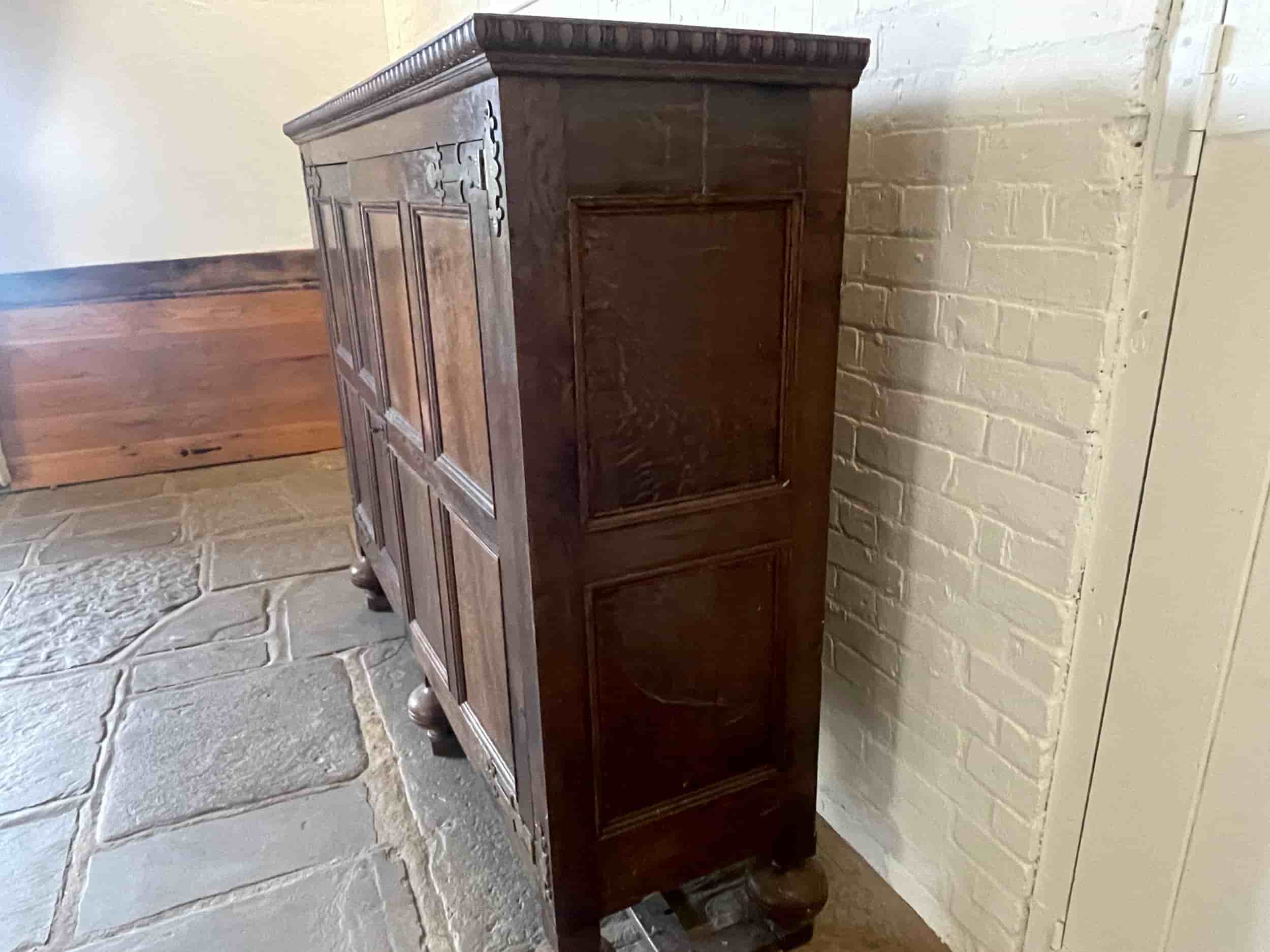 Oak Cupboard gallery image 2