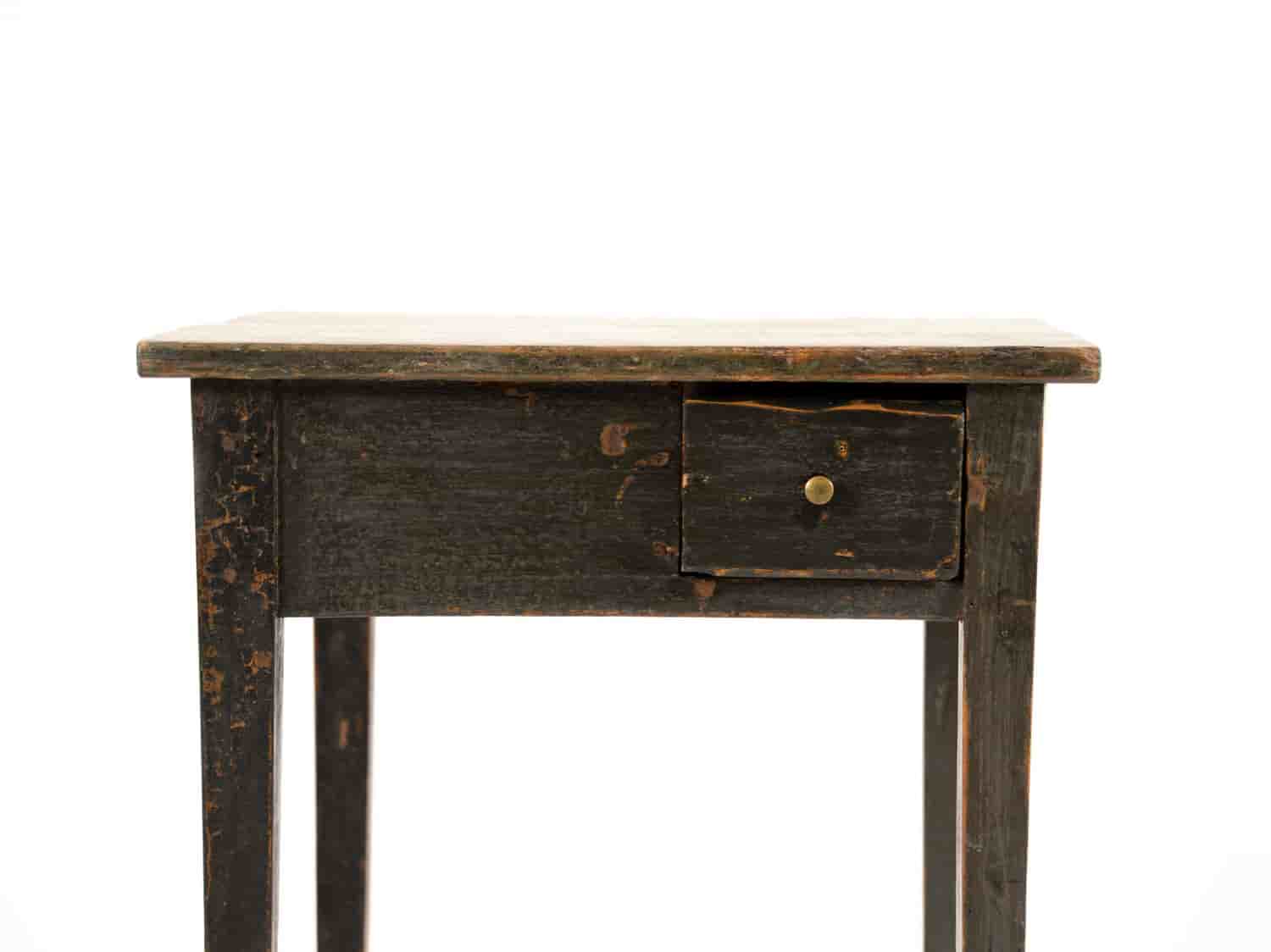 Italian Side Table gallery image 1