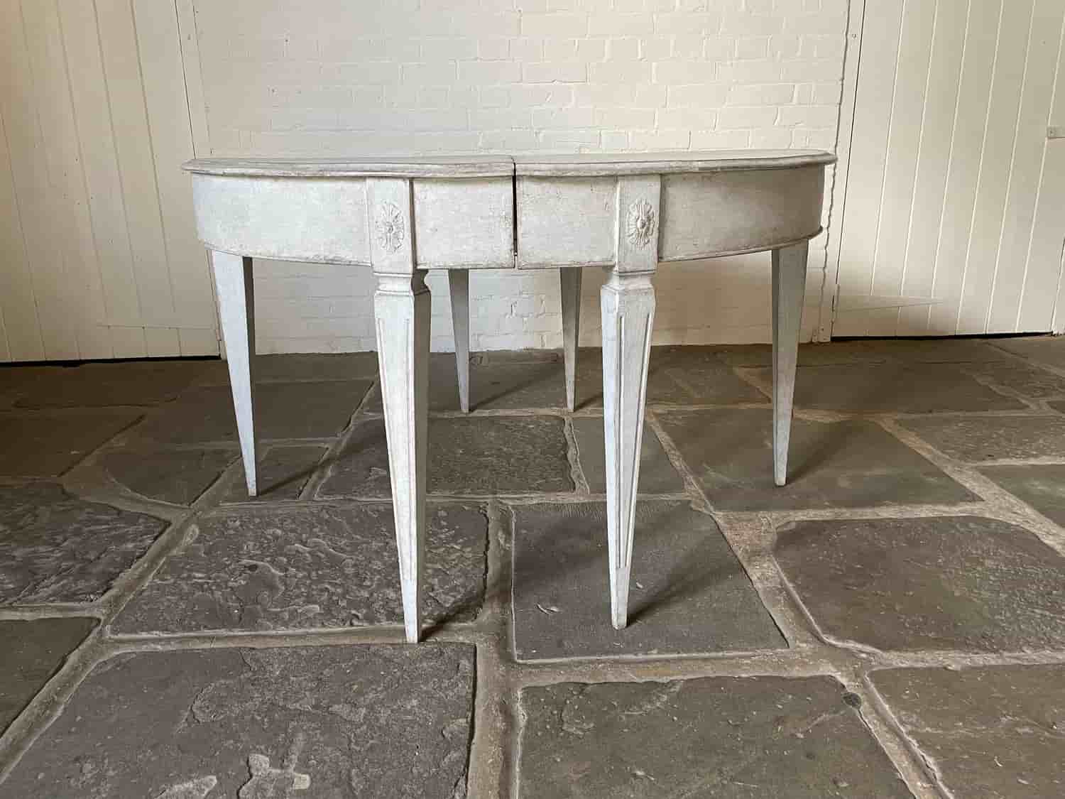 Swedish 19th Century Extending Dining Table gallery image 13