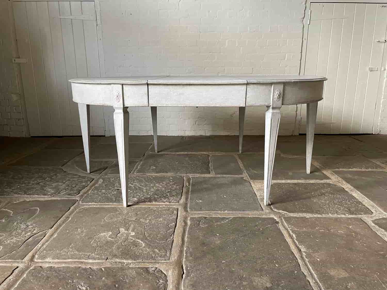 Swedish 19th Century Extending Dining Table gallery image 15
