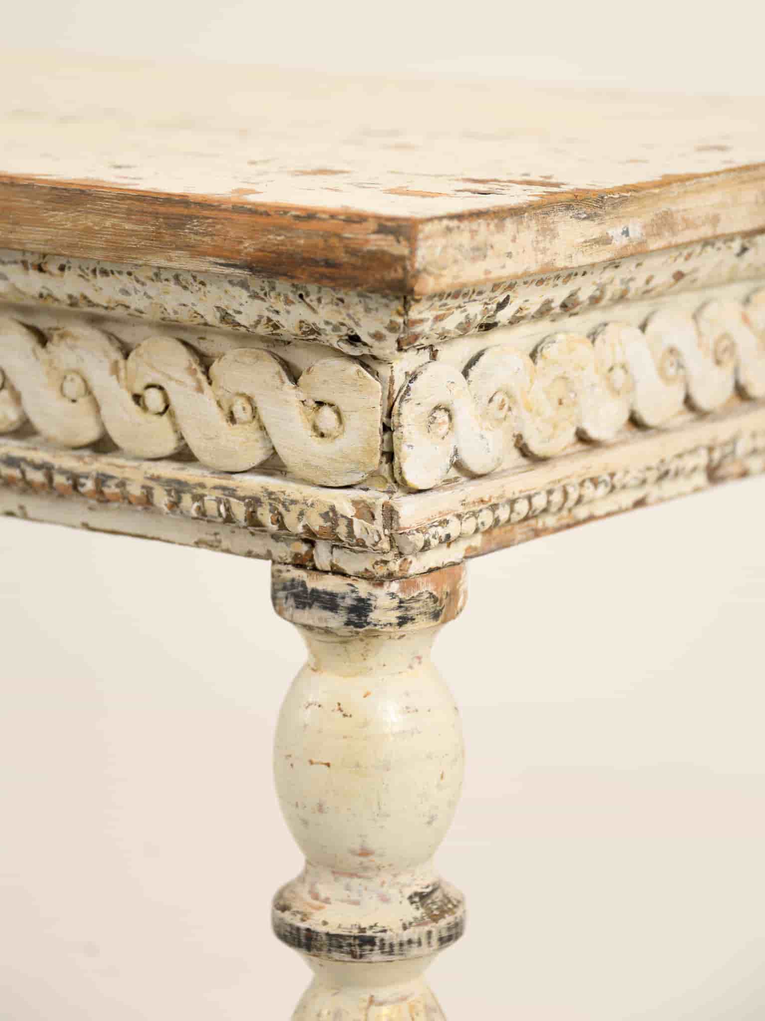 Gustavian Console Table gallery image 12