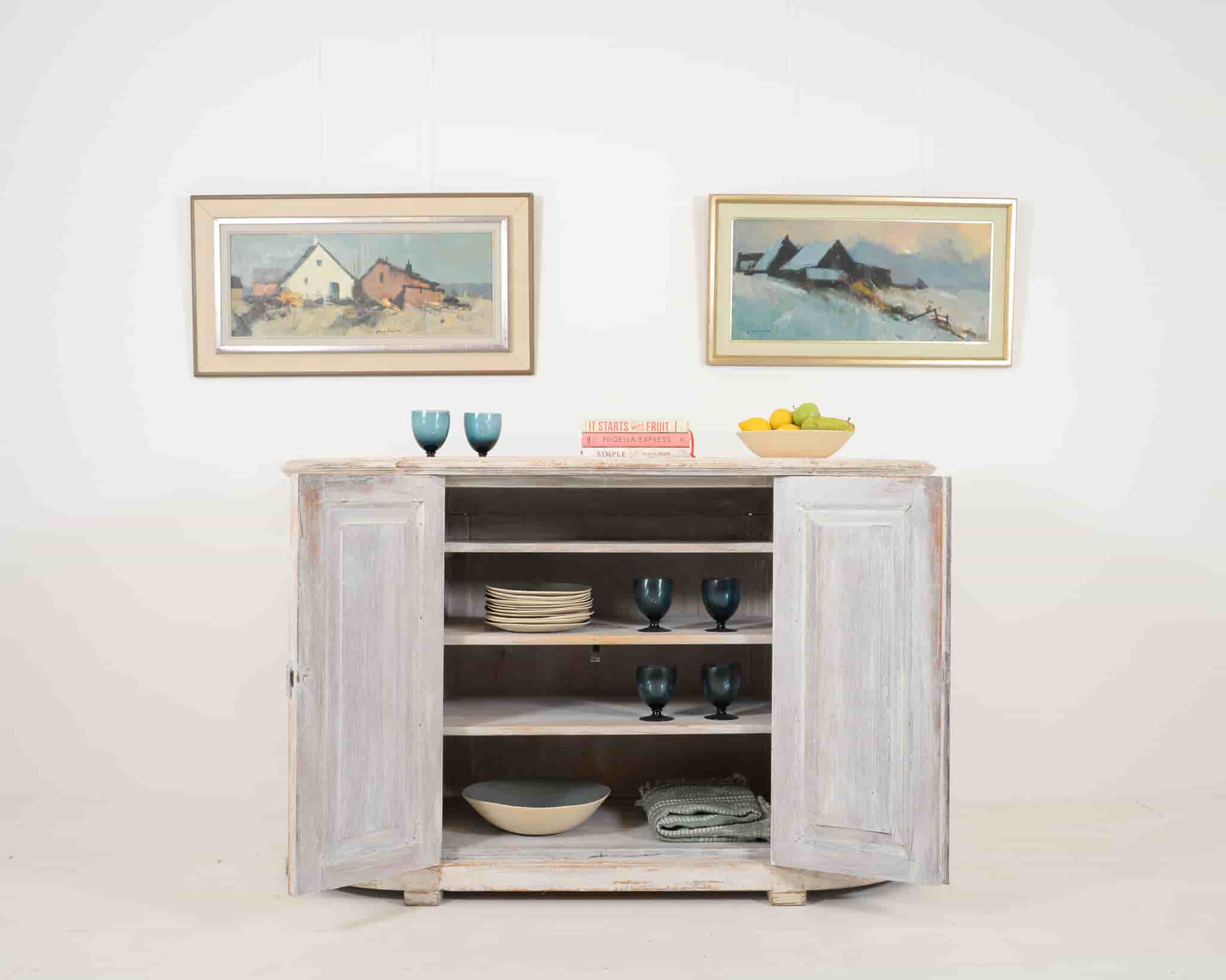 Swedish Buffet with curved sides gallery image 1