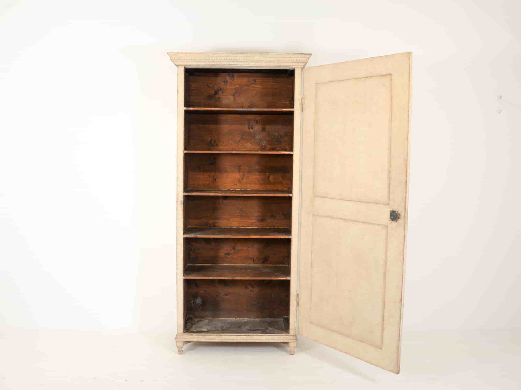 Tall Gustavian single door cupboard gallery image 4