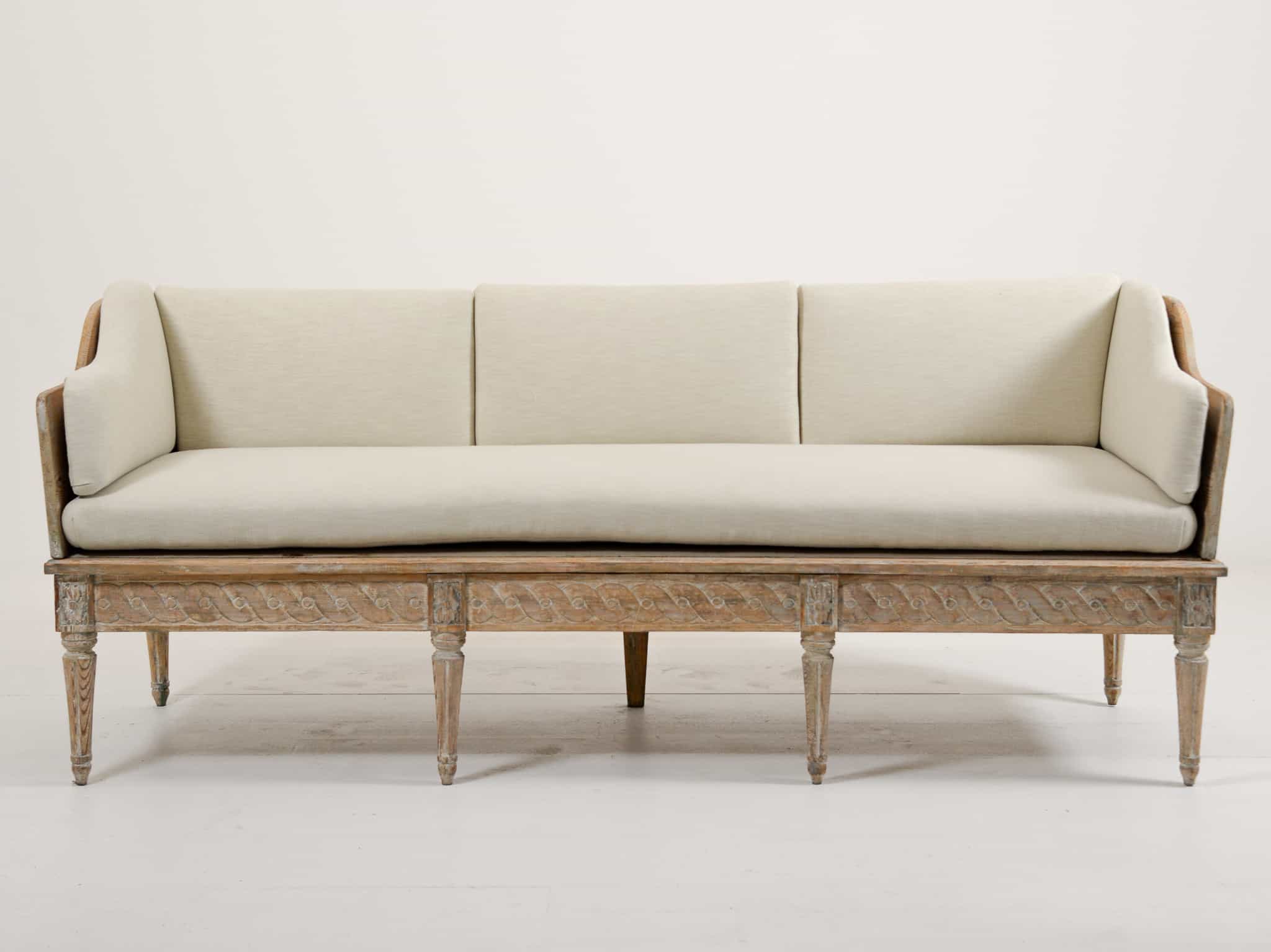 Swedish 18th century Trågsofa