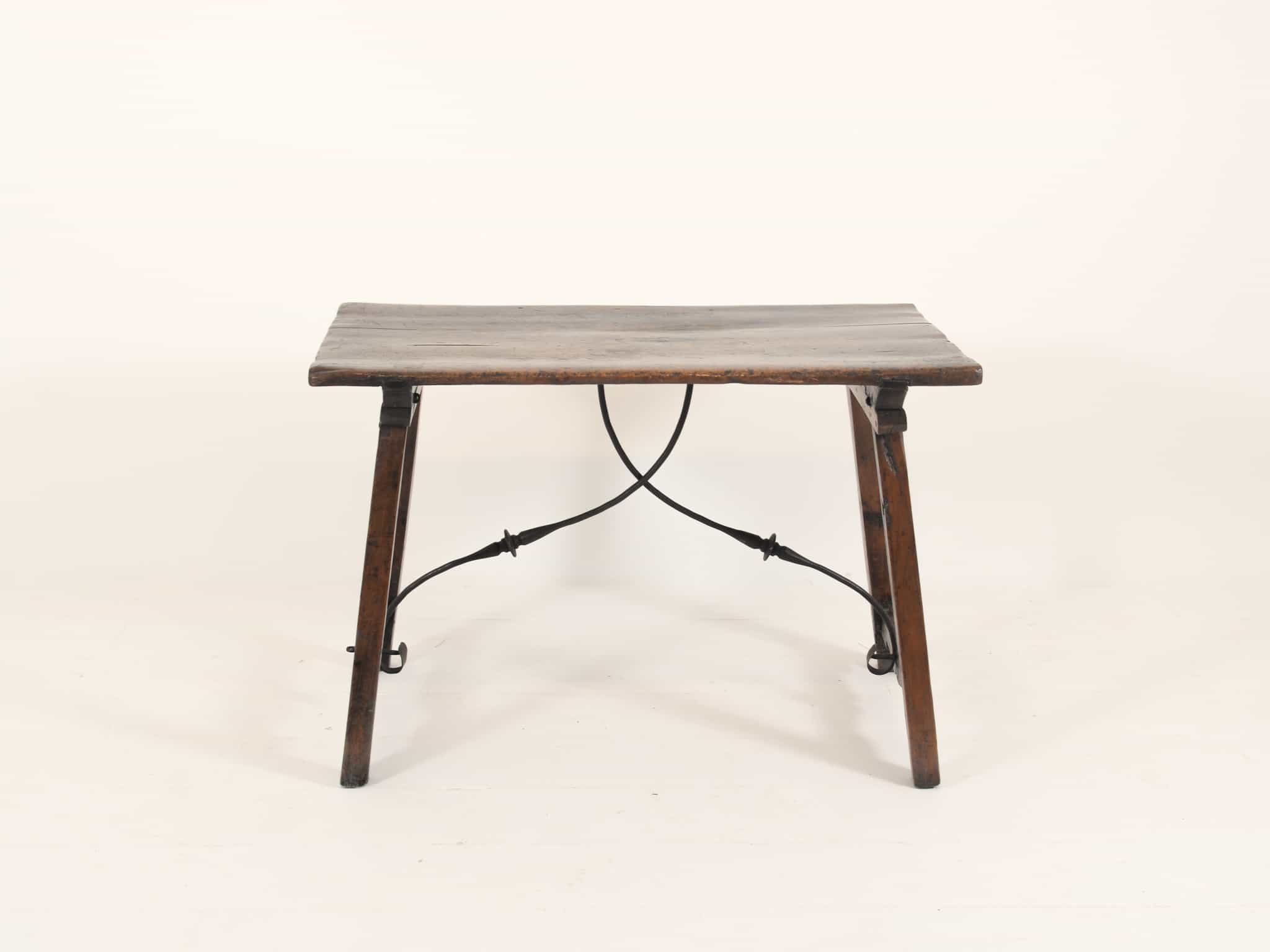 Spanish Fratino Table
