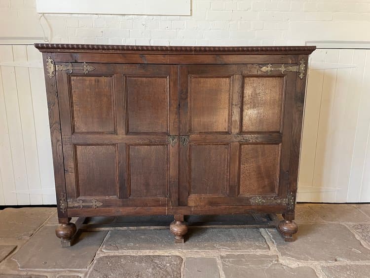 Oak Cupboard main image