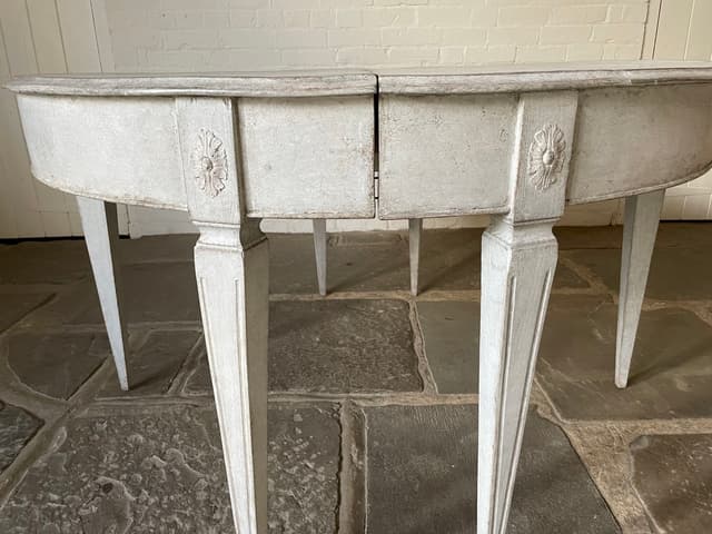 Swedish 19th Century Extending Dining Table gallery image 14