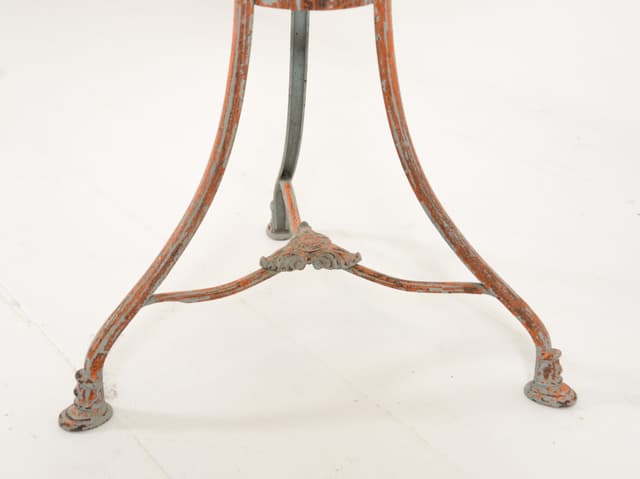Arras Bistro Table gallery image 6