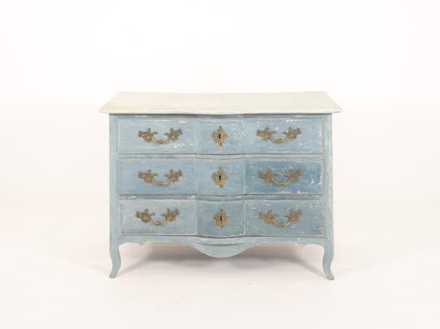 French Commode gallery image 3