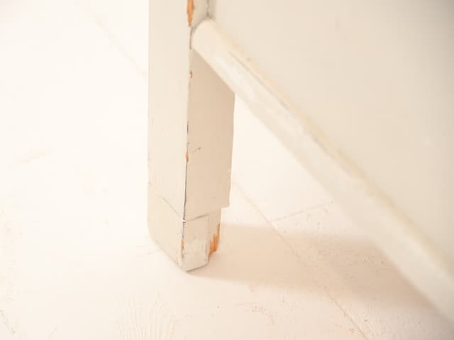 Modern Indoor Painted Bench gallery image 3