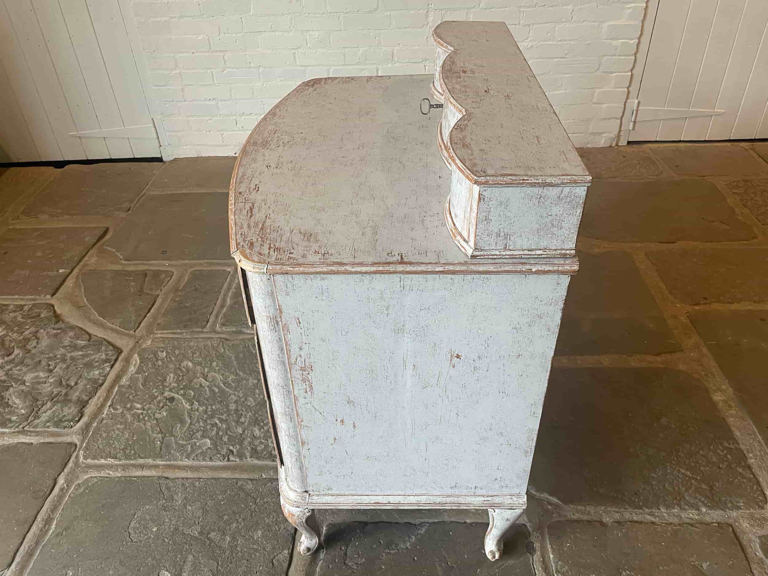 Swedish Chest of Drawers gallery image 9