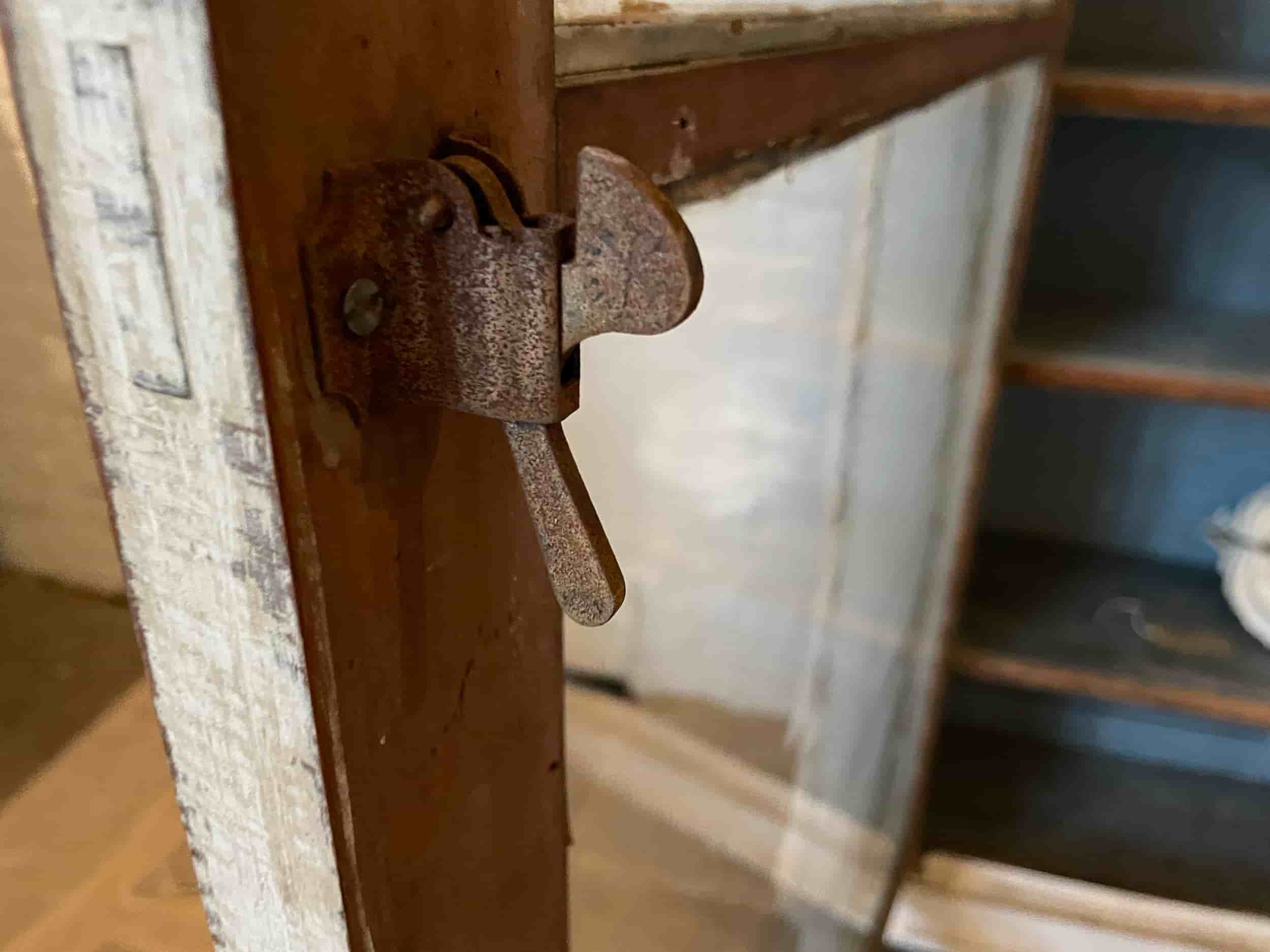 French Bibliotheque gallery image 9