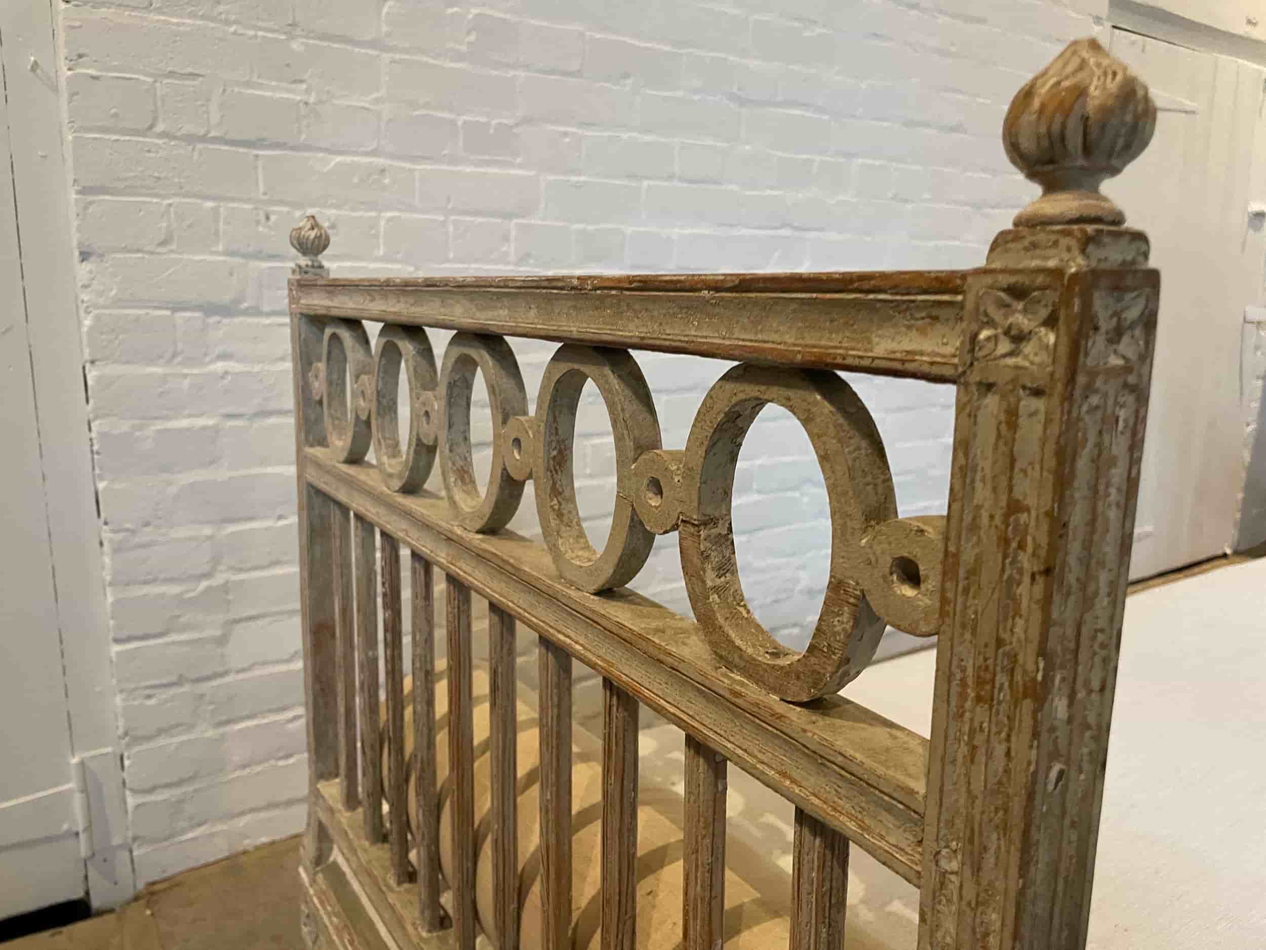 Gustavian Sofa gallery image 2