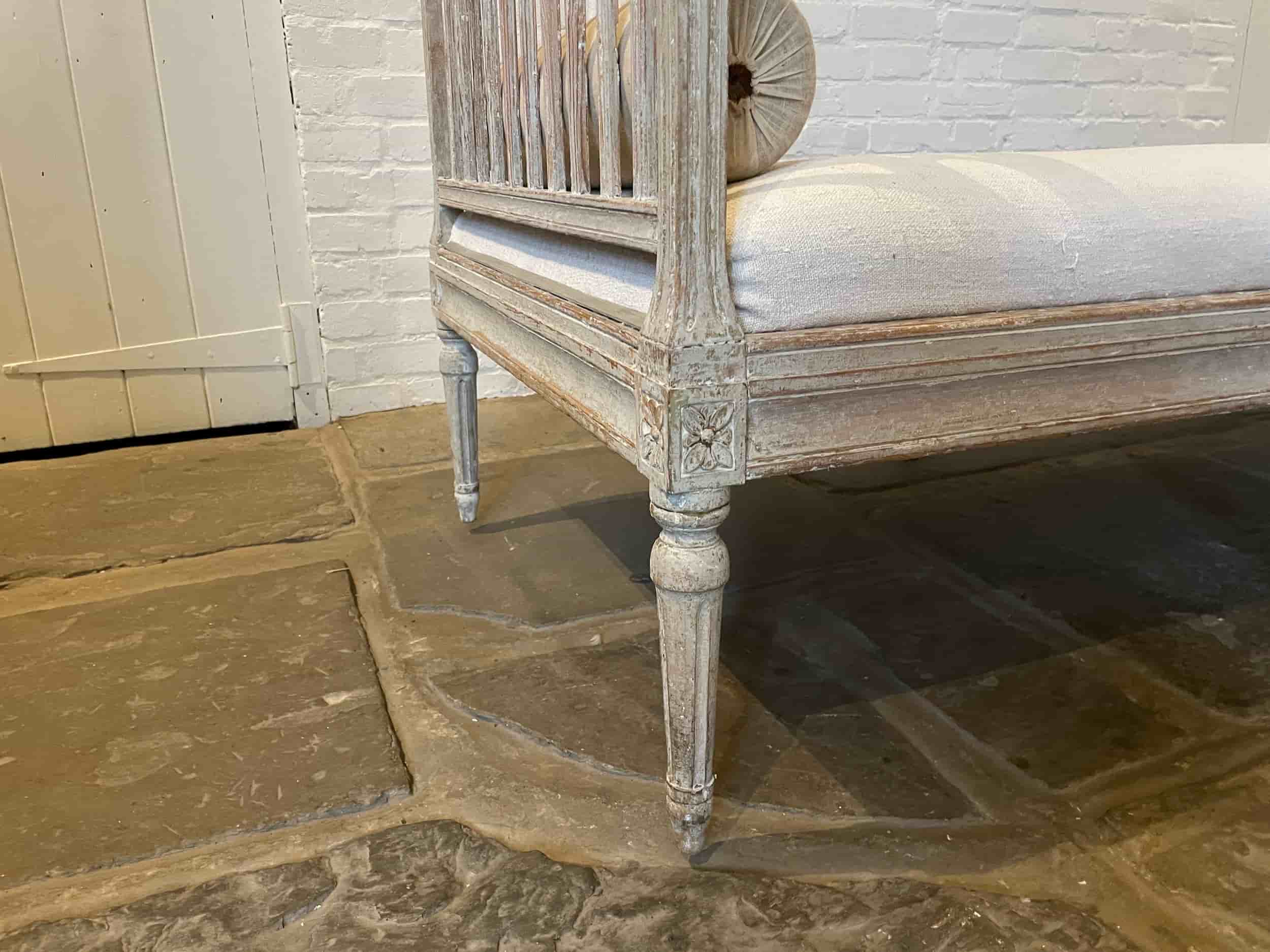 Gustavian Sofa gallery image 3