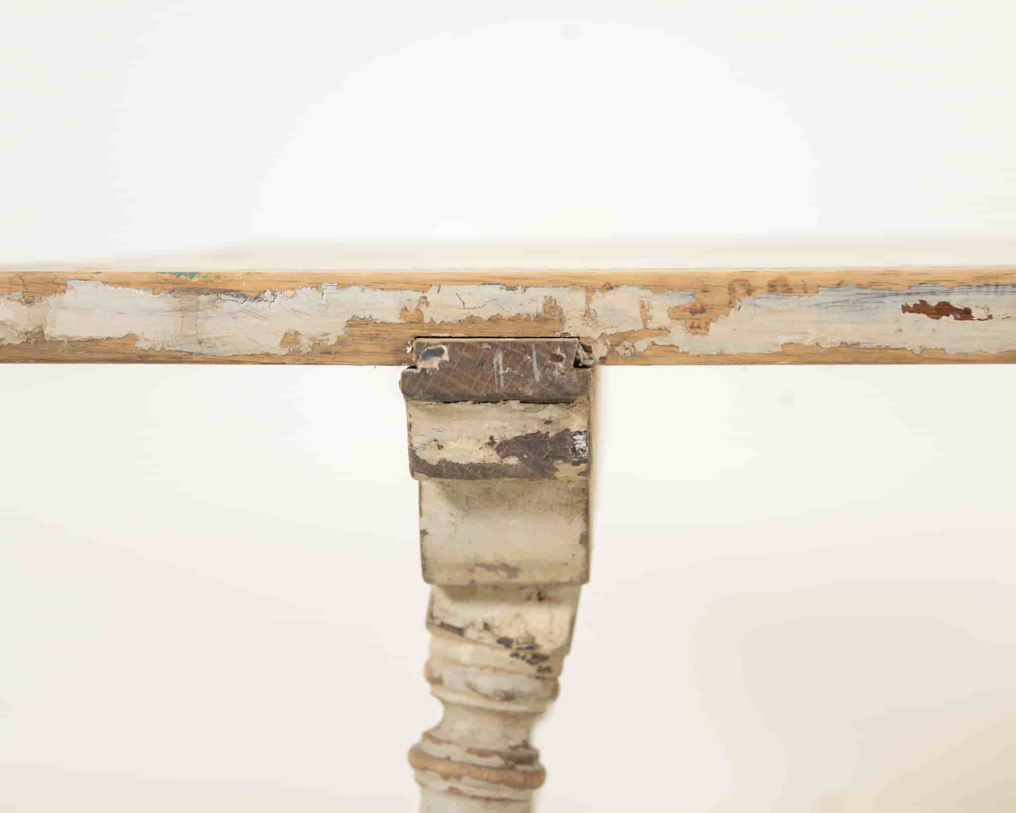 Pair of Spanish side/low lamp tables gallery image 4