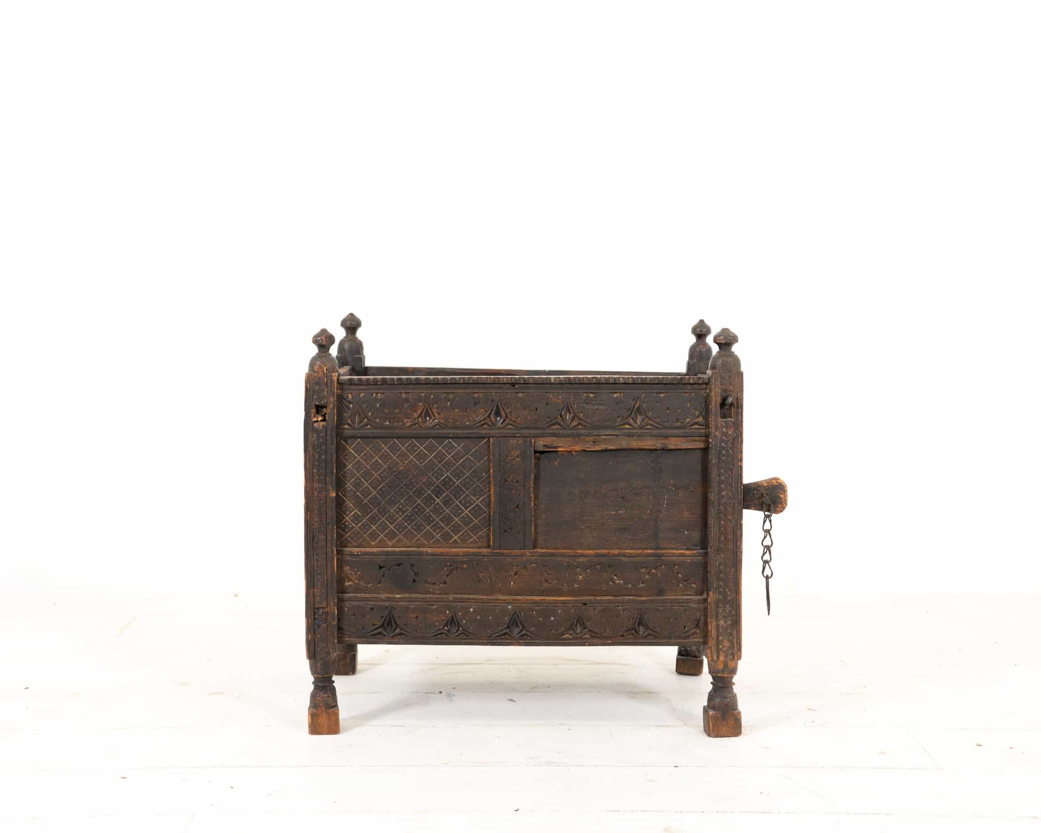 Wooden coffer