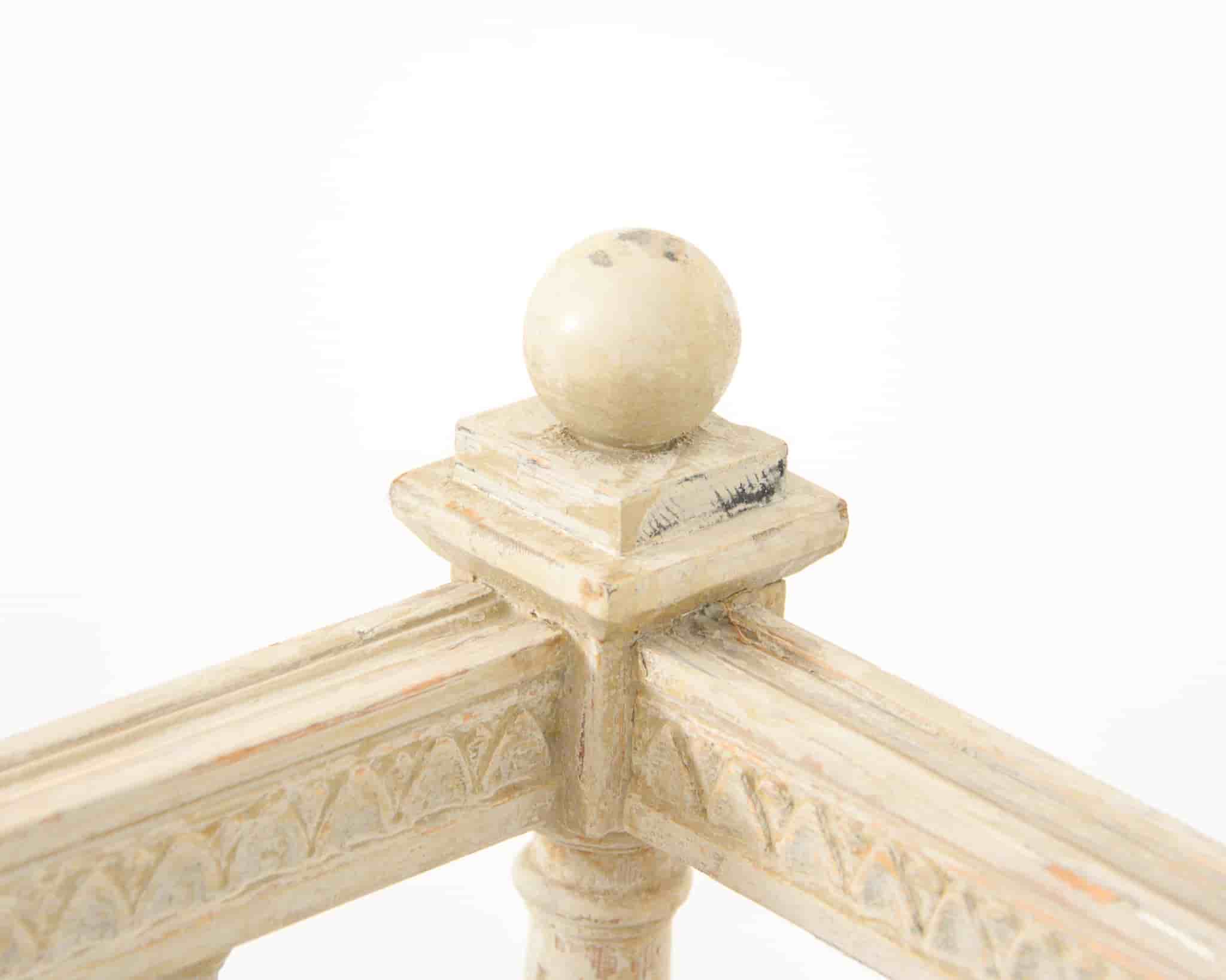Swedish early 19th century sofa gallery image 1