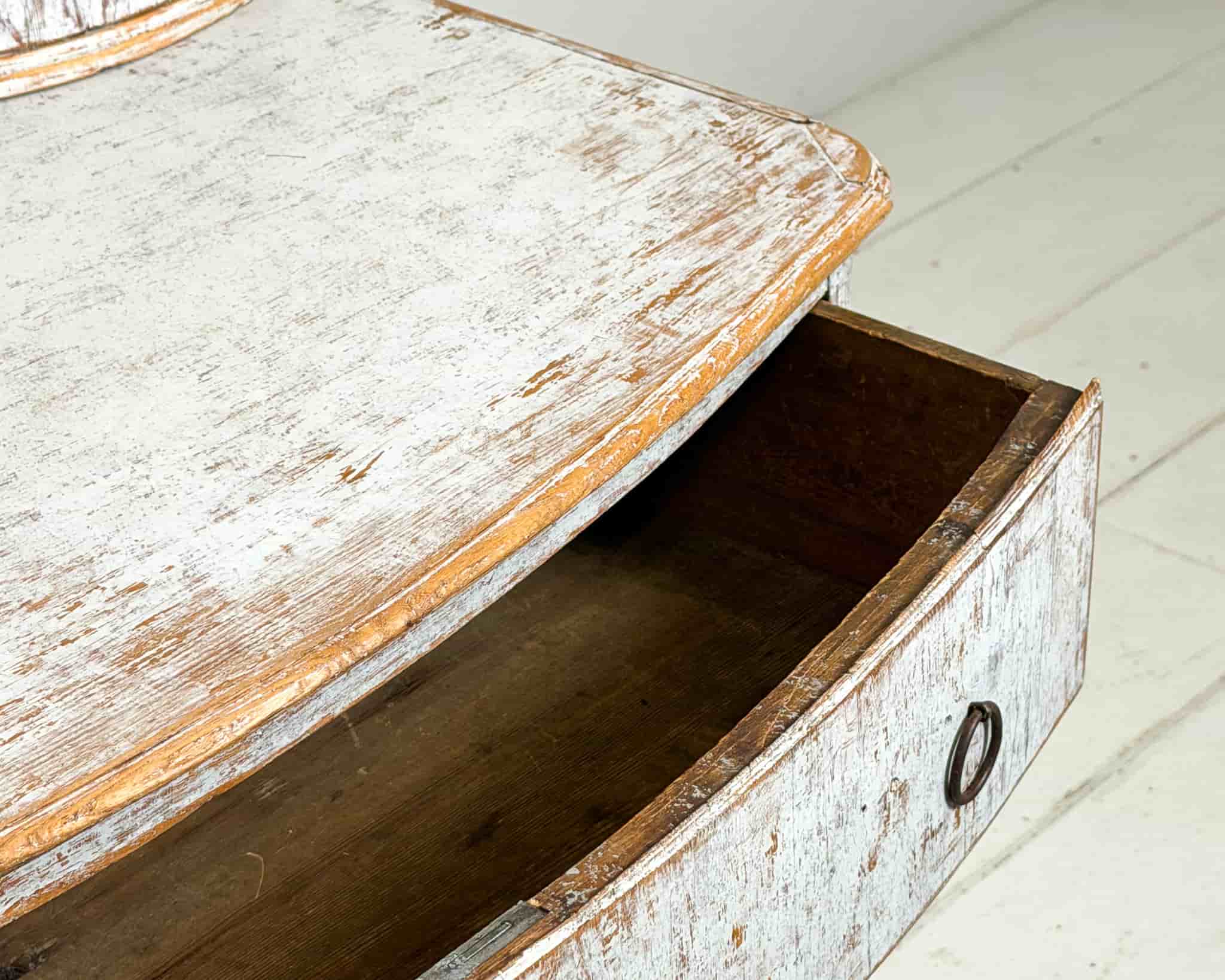 Swedish 18th Century Commode gallery image 4