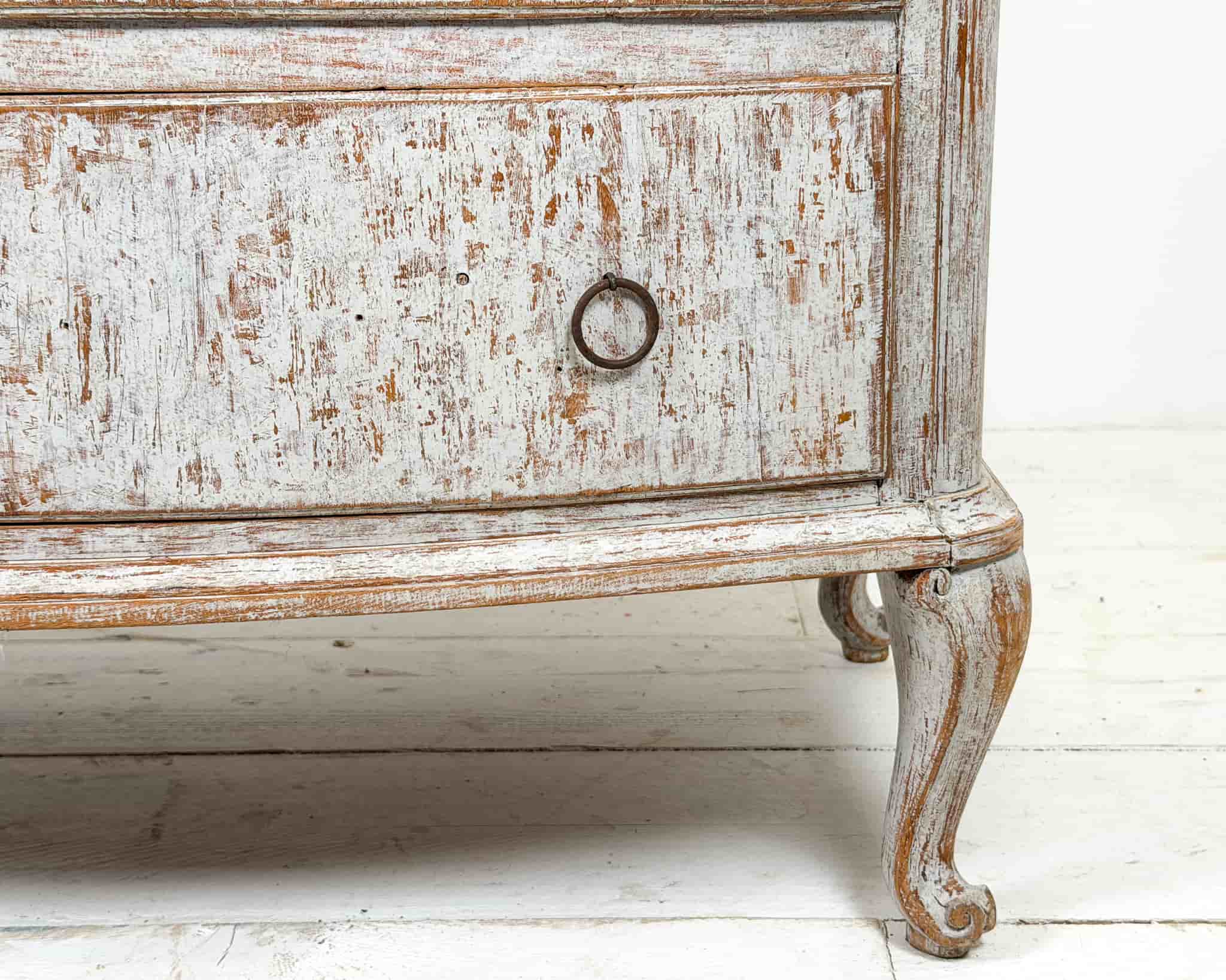 Swedish 18th Century Commode gallery image 5