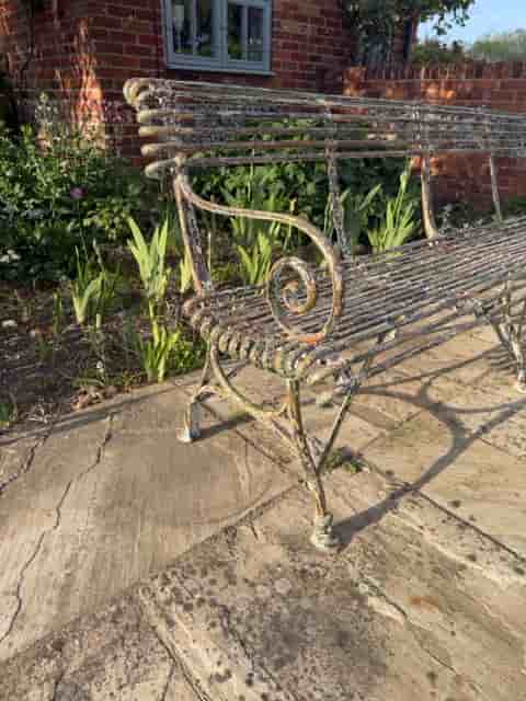 Arras 2m Bench gallery image 1