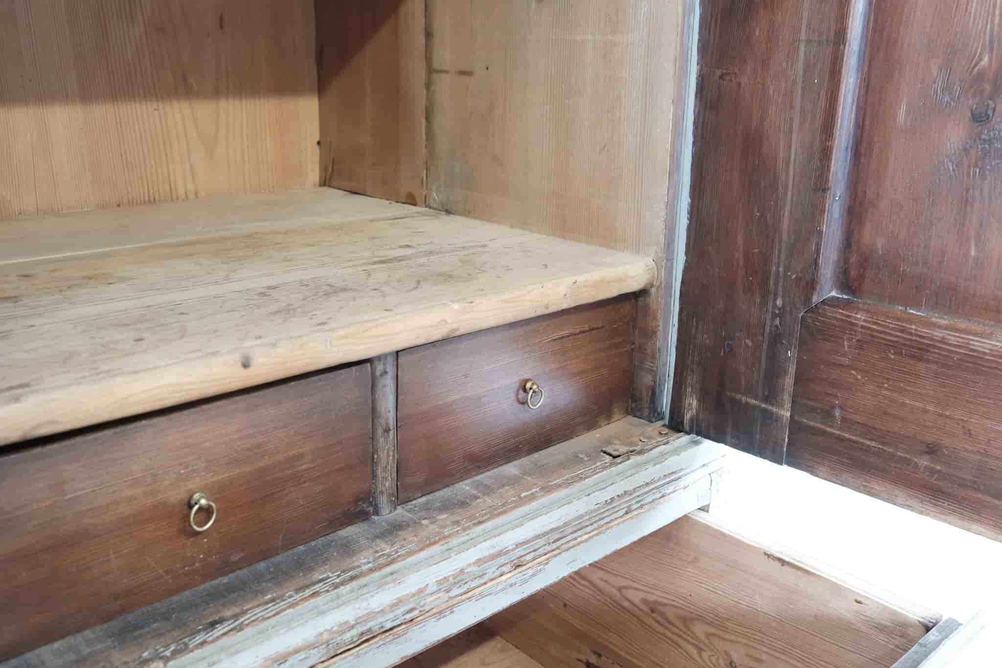 Swedish Rococo Cupboard gallery image 3